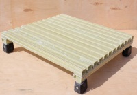 Подставки диэлектрические изолирующие / Настилы стеклопластиковые 