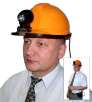 ФОНАРИК АККУМУЛЯТОРНЫЙ СВЕТОДИОДНЫЙ «ЭКОТОН-18» на каске модели СОМ3-55 «Люкс» ФОНАРИК АККУМУЛЯТОРНЫЙ СВЕТОДИОДНЫЙ «ЭКОТОН-18» на каске модели СОМ3-55 «Люкс»