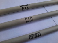 Предохранитель SIBA 800 мА, 10 кВ № 187000, 8х150 мм Предохранитель SIBA 800 мА, 10 кВ № 187000, 8х150 мм